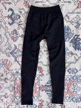 Alphalete Black Revive High Rise Leggings - size XSmall